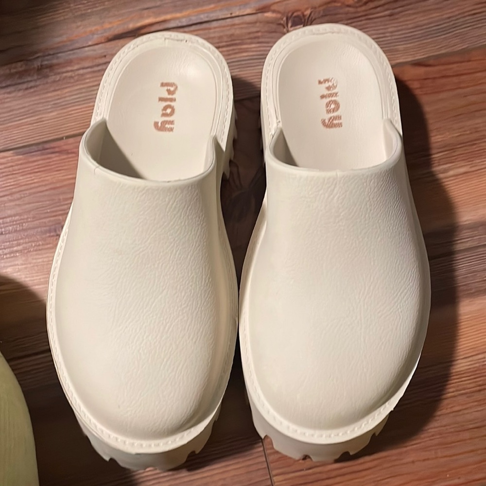 COPY - Jeffrey Campbell play biggie 2 shoe